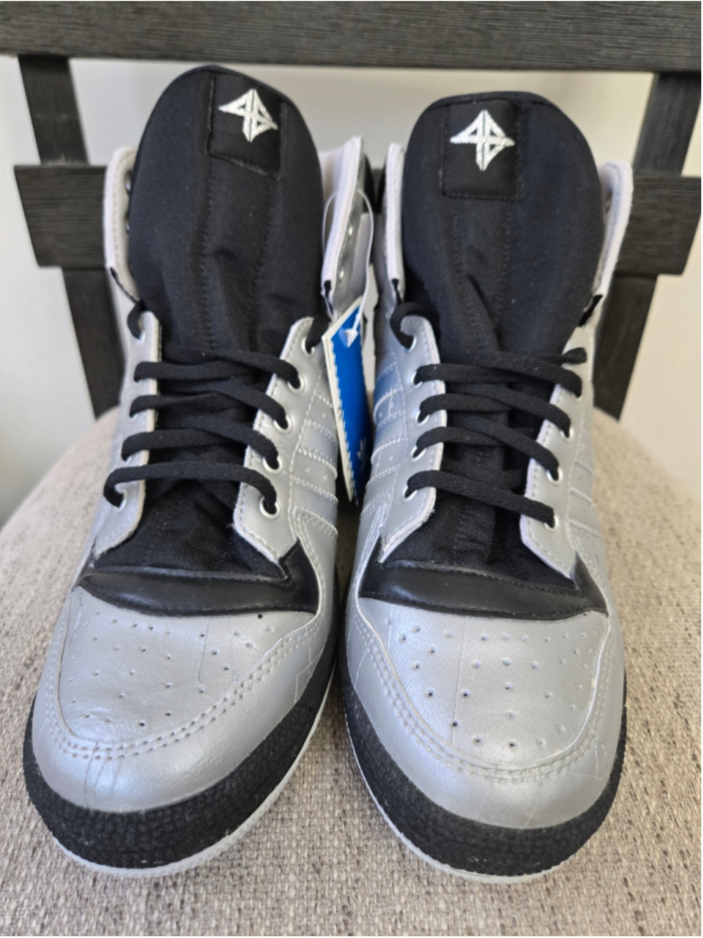 Men's Adidas High Top Sneakers Silver and Black Size 10 - Picture 3 of 7